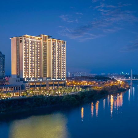 Отель Hyatt Regency Zhuzhou Экстерьер фото