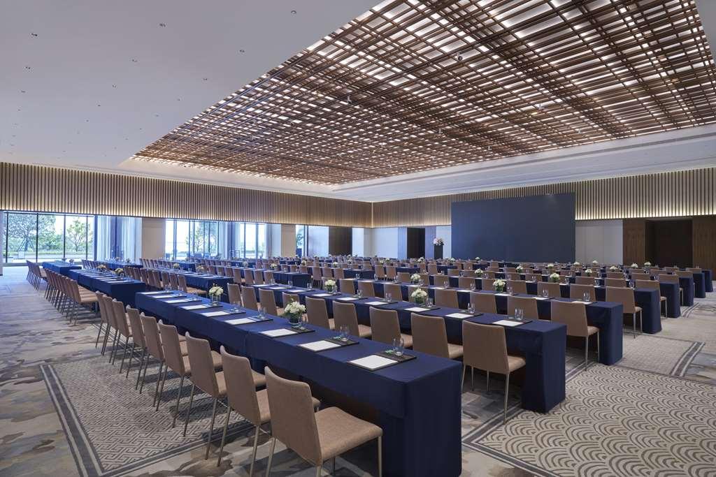 Отель Hyatt Regency Zhuzhou Интерьер фото